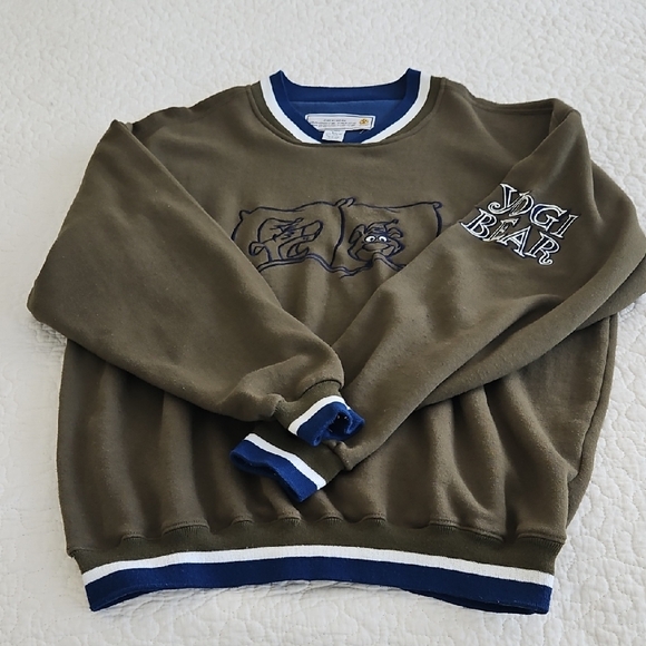Groove Track Productions Other - Vintage Yogi Bear Men's Large Sweatshirt